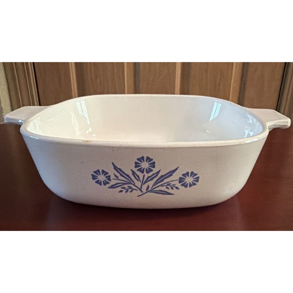 Vintage Corning Ware Blue Cornflower  P-1-B 7” Casserole Dish.  USA.  Good Cond!